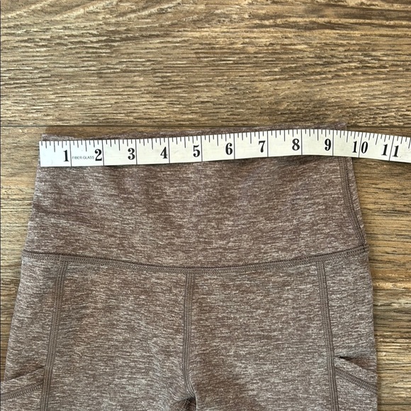 OFFLINE by aerie Women's Size XS The Hugger High Rise Pocket Leggings EUC - Picture 7 of 10